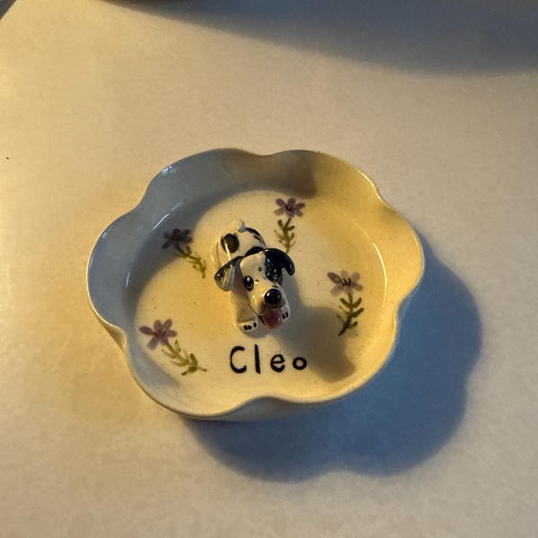 Custom 3D pet figurine ring dish with hand-painted ceramic tray